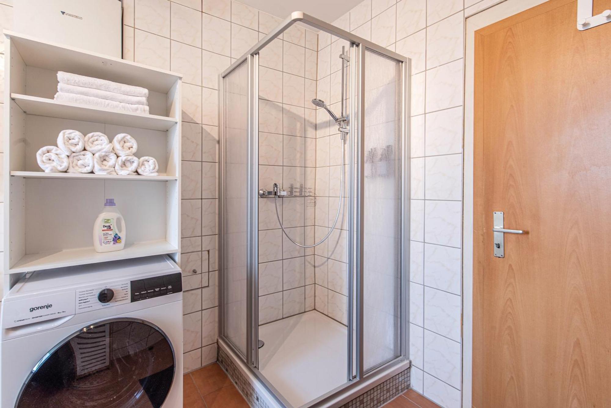Grosszuegiges Apartment - Zentral - Kueche - Familienfreundlich Erfurt Dış mekan fotoğraf