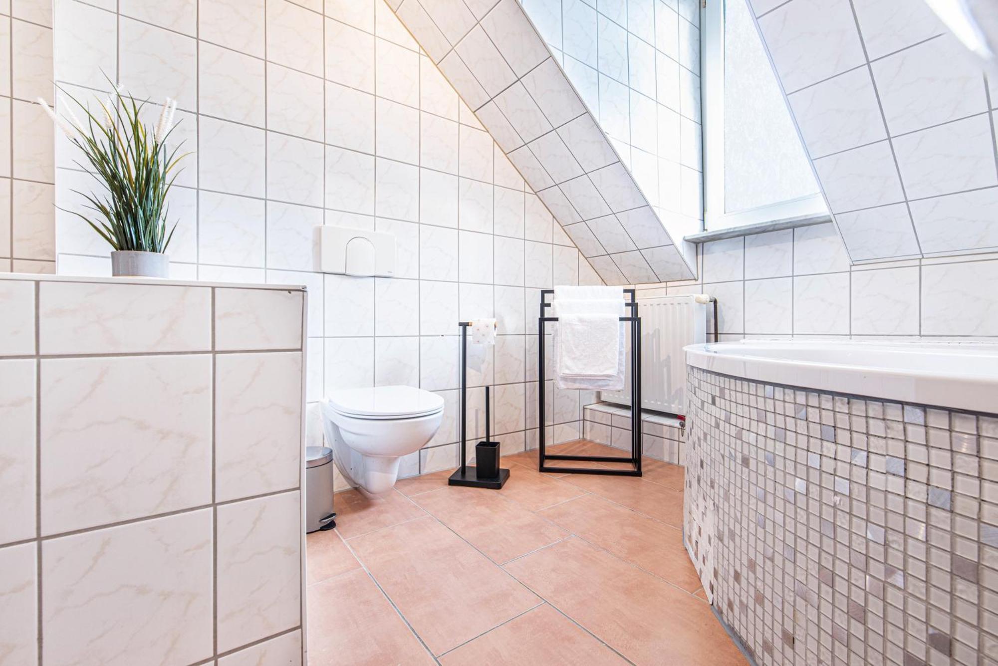 Grosszuegiges Apartment - Zentral - Kueche - Familienfreundlich Erfurt Dış mekan fotoğraf